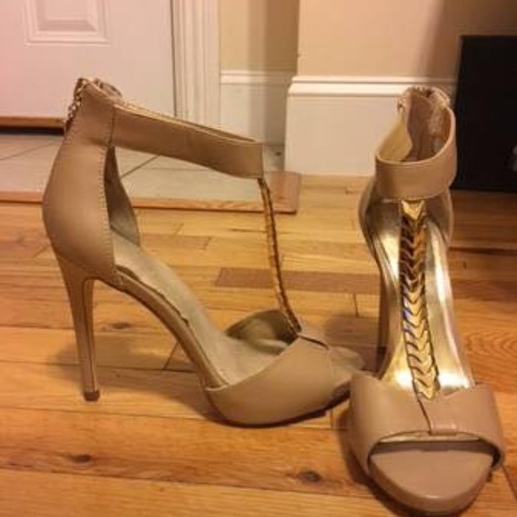 Guess Nude Leather Stilettos - Picture 3 of 5